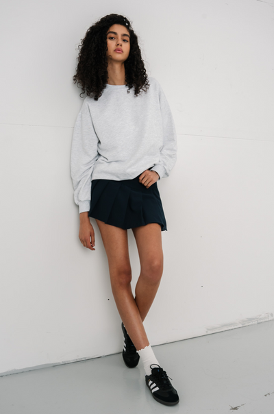 Haliey Basic Crewneck - Light Grey