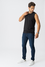 Cargar imagen en el visor de la galería, Tee sin mangas - Negro
