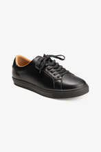 Carica l'immagine nel visualizzatore di Gallery, Classic Sneaker - Black/Black
