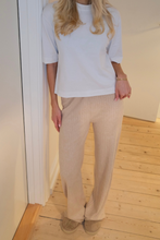 Cargar imagen en el visor de la galería, Ivy Knit Pants - Beige
