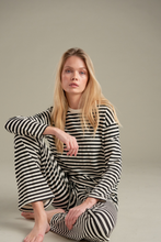 Cargar imagen en el visor de la galería, Stripped Shirt - Black
