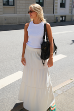 Cargar imagen en el visor de la galería, Sikka Maxi Skirt - Cloud Dancer

