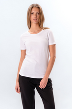 Afbeelding in Gallery-weergave laden, Gemonteerd t -shirt - wit
