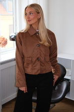 Carica l'immagine nel visualizzatore di Gallery, Nelly Short Jacket - Brown
