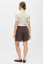 Load image into Gallery viewer, Sanne Wide Shorts - Seal Brown
