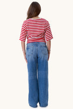Carica l'immagine nel visualizzatore di Gallery, Pataya T-shirt - Red/White
