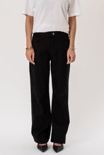 Load image into Gallery viewer, Erica Loose Jeans - Black
