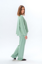 Afbeelding in Gallery-weergave laden, Stripped Long Sleeve Regular Fit - Green
