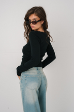 Carica l'immagine nel visualizzatore di Gallery, Lace top - Black
