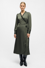 Carica l'immagine nel visualizzatore di Gallery, Chilli Wrap Dress - Kambaba

