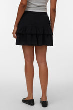 Cargar imagen en el visor de la galería, Rine Short Skirt - Black
