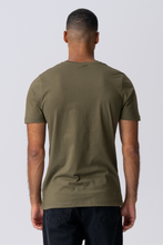 Carregar imagem no visualizador da galeria, T-shirt básica orgânica - Exército
