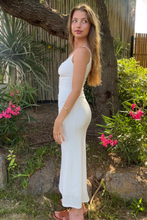 Carica l'immagine nel visualizzatore di Gallery, Beatrice Dress - White

