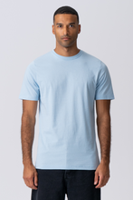Charger l&#39;image dans la galerie, T-shirt de base organique - bleu clair
