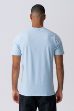 Charger l&#39;image dans la galerie, T-shirt de base organique - bleu clair
