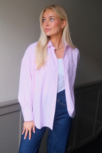 Cargar imagen en el visor de la galería, Layla Striped Shirt - Pink
