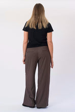 Charger l'image dans la galerie, Paloma Pinstripe Pants - Tobacco

