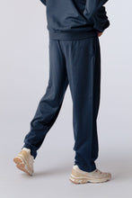 Carica l'immagine nel visualizzatore di Gallery, Original Sweatpants - Navy
