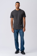Charger l&#39;image dans la galerie, T-shirt de base biologique - gris foncé
