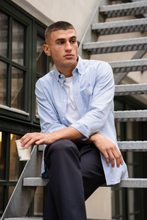 Charger l&#39;image dans la galerie, L&#39;original Performance Oxford Shirt - Bleu en cachemire
