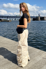 Carregar imagem no visualizador da galeria, Giada Skirt - Beige
