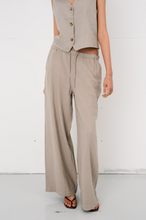 Carica l'immagine nel visualizzatore di Gallery, Luna Pants - Sand
