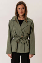 Carica l'immagine nel visualizzatore di Gallery, Sia Short Trenchcoat - Khaki
