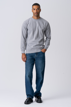 Cargar imagen en el visor de la galería, Essential Crewneck - Grey Melange
