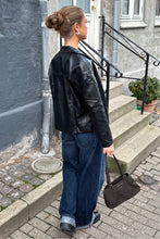 Load image into Gallery viewer, Billie Jacket - Black
