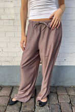 Load image into Gallery viewer, Florentina Pants - Brown
