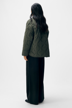 Afbeelding in Gallery-weergave laden, Allie Quilted Jacket - Kambaba
