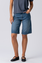 Carregar imagem no visualizador da galeria, Denim Jorts - Blue Denim

