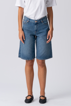 Carica l&#39;immagine nel visualizzatore di Gallery, Denim Jorts - Blue Denim
