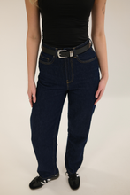 Carregar imagem no visualizador da galeria, Emily Belt - Black
