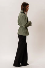 Carica l'immagine nel visualizzatore di Gallery, Sia Short Trenchcoat - Khaki
