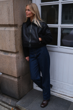 Load image into Gallery viewer, Daisy Shearling Jacket - Black/Black
