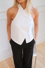 Carica l'immagine nel visualizzatore di Gallery, Silva Striped Top - White
