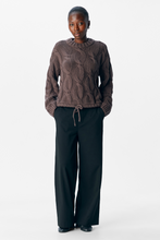 Cargar imagen en el visor de la galería, Bay Knit Pullover - Seal Brown
