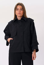 Carica l'immagine nel visualizzatore di Gallery, Elara Short Trenchcoat - Black
