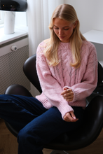 Load image into Gallery viewer, Emma Knit - Candy pink
