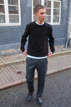 Afbeelding in Gallery-weergave laden, Performance Pants Wide - Melange Grey
