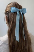 Load image into Gallery viewer, Bow Clip - Blue
