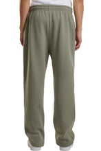 Charger l'image dans la galerie, Everyday Trackpants - Pale Olive
