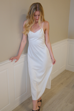Cargar imagen en el visor de la galería, Elina Strap Dress - White
