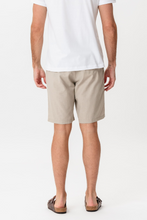 Carica l'immagine nel visualizzatore di Gallery, Linen Shorts - Sand
