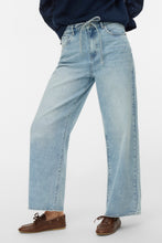 Charger l'image dans la galerie, Wien Wide Belt Jeans -  Light Blue Denim
