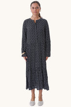 Load image into Gallery viewer, Anna long-sleeved dress - Black
