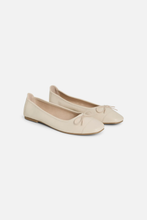 Cargar imagen en el visor de la galería, Karia Ballerina - Whitecap Gray
