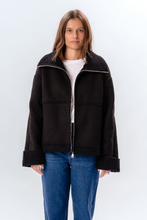 Carica l'immagine nel visualizzatore di Gallery, Shearling Zipper Coat - Black
