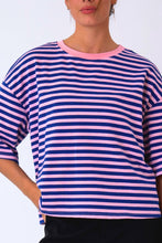 Cargar imagen en el visor de la galería, Zoe T-shirt - Blue/Light Pink
